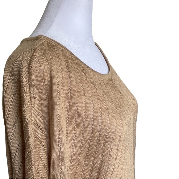 Venus Drop Shoulder Knit Sweater - Picture 4 of 10